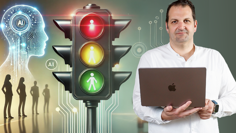 Ampel und Mann mit Laptop in der Hand